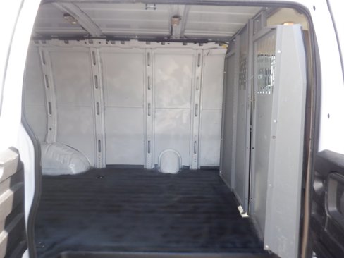 Used 2021 Chevrolet Express 2500 image 9