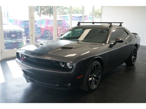 Used 2018 Dodge Challenger R/T w/ Blacktop Package image 3