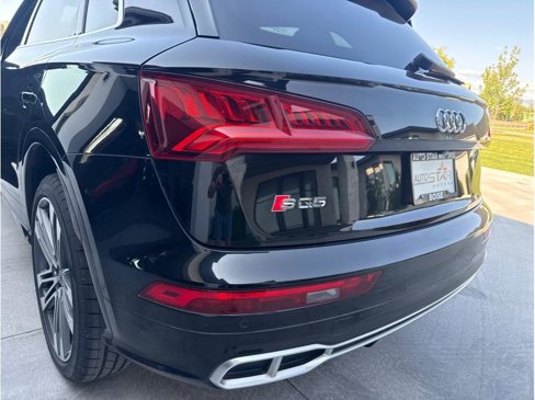 Used 2018 Audi SQ5 Premium Plus w/ Navigation Package image 37