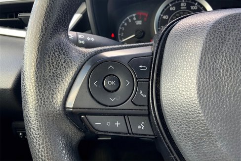 Used 2022 Toyota Corolla LE image 19