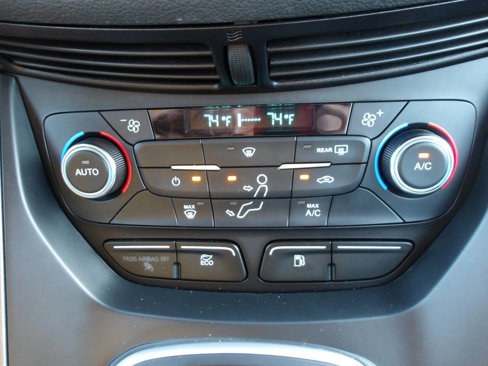 Used 2017 Ford C-MAX SE image 15