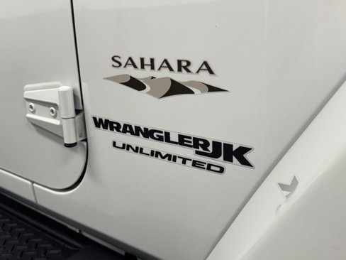Used 2018 Jeep Wrangler Unlimited Sahara image 34
