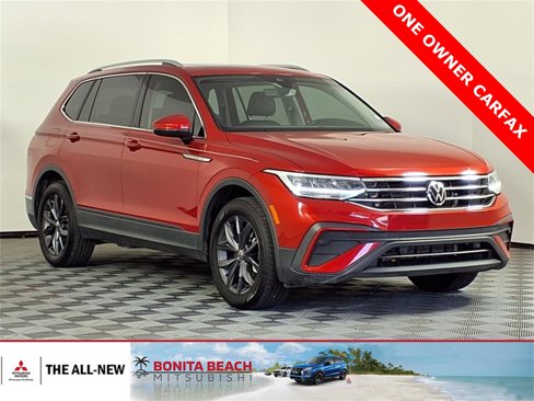 Used 2022 Volkswagen Tiguan SE image 1