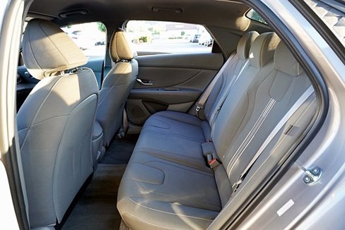 Certified 2024 Hyundai Elantra SEL image 15