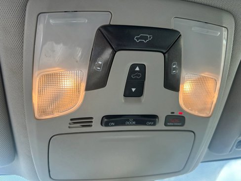 Used 2018 Toyota Sienna XLE image 20