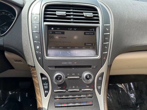 Used 2016 Lincoln MKX Reserve w/ Technology Package image 19