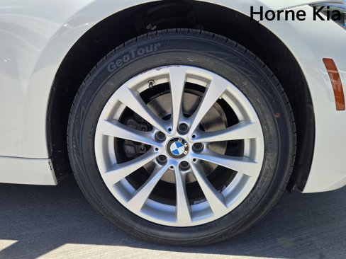 Used 2018 BMW 320i xDrive Sedan w/ Convenience Package image 8