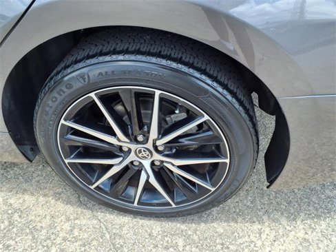 Used 2022 Toyota Camry SE image 17