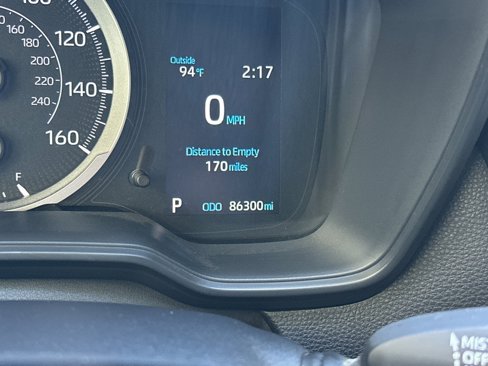 Used 2020 Toyota Corolla LE image 28