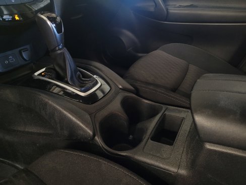 Used 2020 Nissan Rogue S image 26