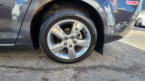 Used 2012 Chevrolet Malibu LT image 3