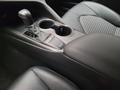 Used 2022 Toyota Camry SE image 26