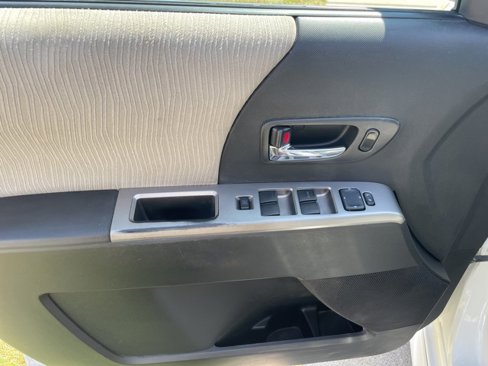 Used 2009 MAZDA MAZDA5 Touring image 20