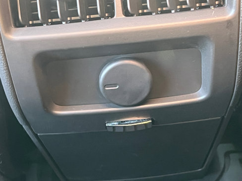 Used 2015 Cadillac SRX Luxury image 37