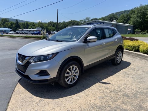 Used 2020 Nissan Rogue Sport SV image 1