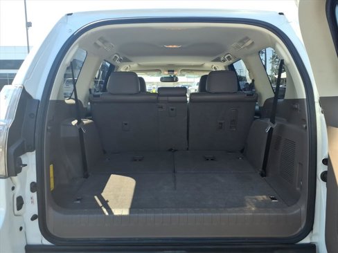 Used 2017 Lexus GX 460 Premium image 5