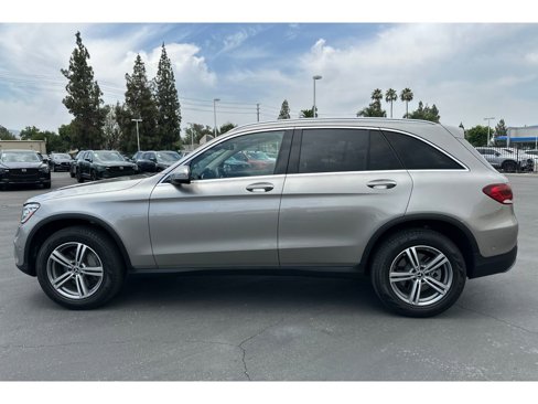 Used 2022 Mercedes-Benz GLC 300 image 2