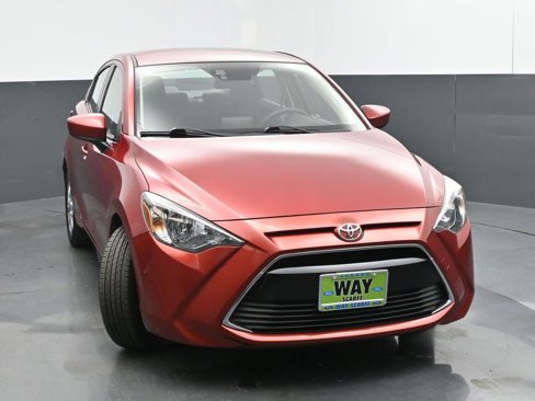 Used 2018 Toyota Yaris iA image 8