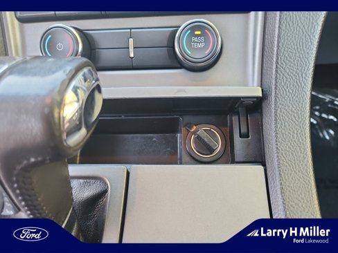 Used 2010 Ford Taurus SEL image 30