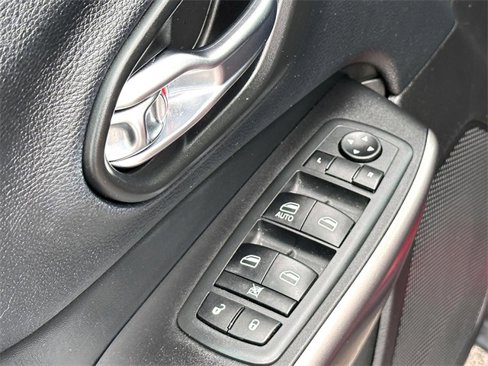 Used 2020 Jeep Cherokee Latitude image 12