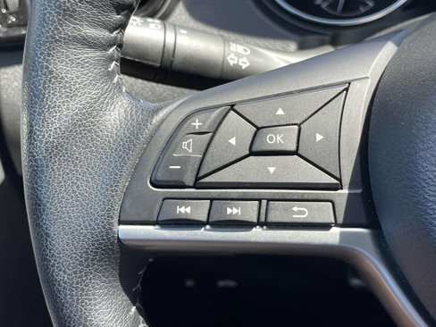 Used 2022 Nissan Rogue Sport SV w/ Technology Package image 21