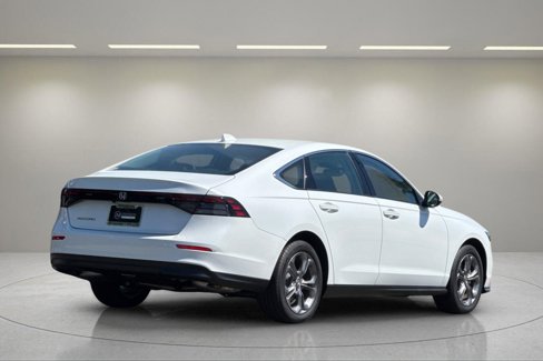 Used 2024 Honda Accord EX image 3