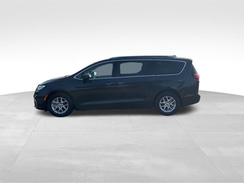 Used 2021 Chrysler Pacifica Touring-L image 30