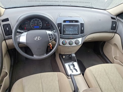 Used 2010 Hyundai Elantra GLS image 11