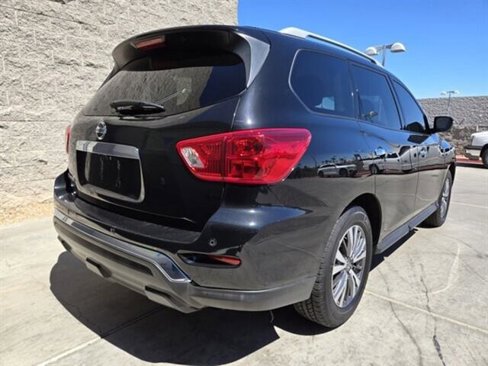 Used 2020 Nissan Pathfinder SL image 4