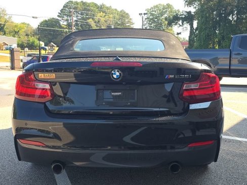 Used 2016 BMW M235i Convertible image 4
