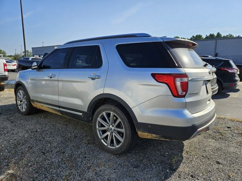 Used 2017 Ford Explorer Limited w/ Equipment Group 301A image 4