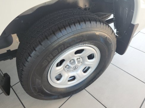 Used 2024 Nissan Frontier S image 14