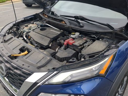 Used 2023 Nissan Rogue SV image 42