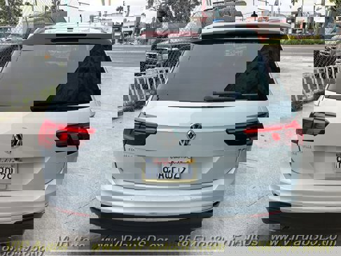 Used 2018 Volkswagen Tiguan SE image 11
