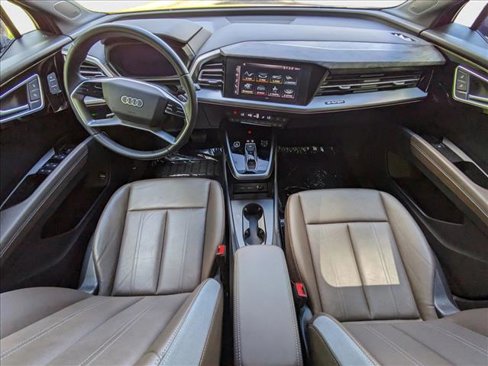 Used 2022 Audi Q4 e-tron Premium Plus image 3