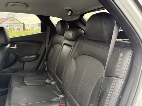 Used 2012 Hyundai Tucson Limited image 25