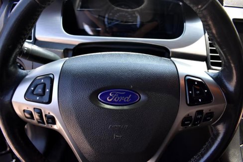 Used 2013 Ford Taurus SEL image 32