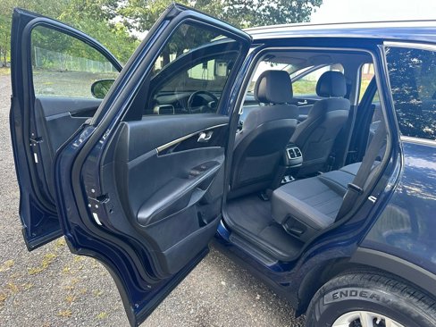 Used 2016 Kia Sorento LX w/ LX Convenience Package image 20