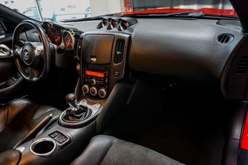 Used 2010 Nissan 370Z Touring image 33