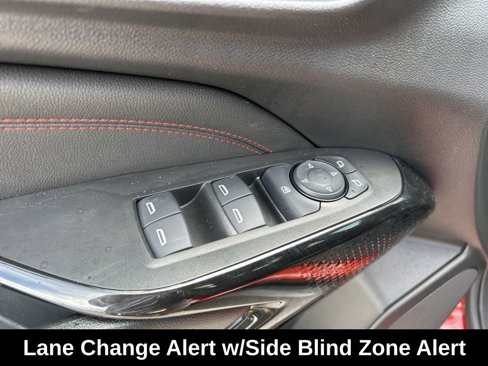 Used 2024 Chevrolet Trax RS w/ Sunroof Package image 13