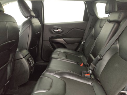Used 2020 Jeep Cherokee Latitude Plus image 18