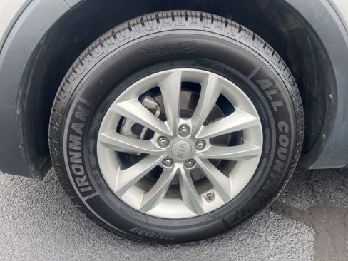Used 2017 Kia Sorento LX image 31