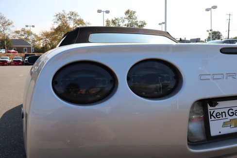 Used 2002 Chevrolet Corvette Convertible w/ Preferred Equipment Group2 image 28