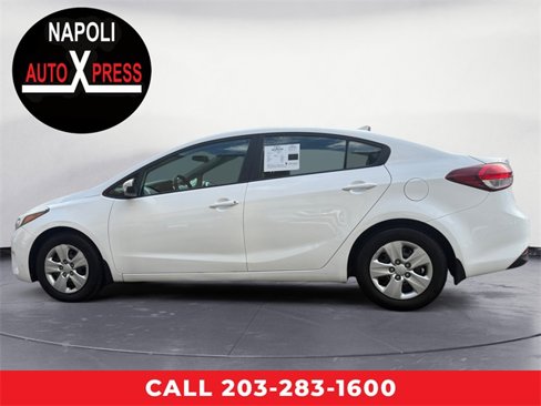 Used 2017 Kia Forte LX image 6