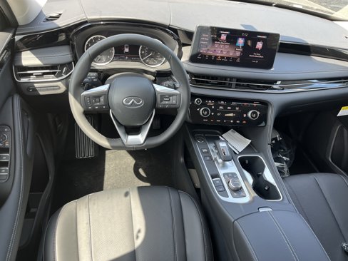 New 2025 INFINITI QX60 Pure image 6