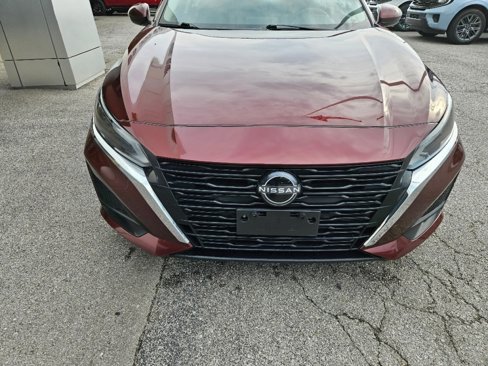 Used 2023 Nissan Altima 2.5 SV image 9