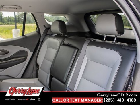Used 2024 GMC Terrain SLT image 19