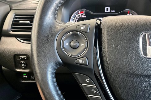 Used 2016 Honda Pilot Touring image 20