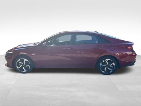 Certified 2023 Hyundai Elantra SEL w/ Convenience Package image 2