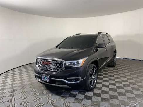 Used 2017 GMC Acadia Denali w/ Technology Package image 5